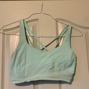 Lululemon free to be sports bra size 14